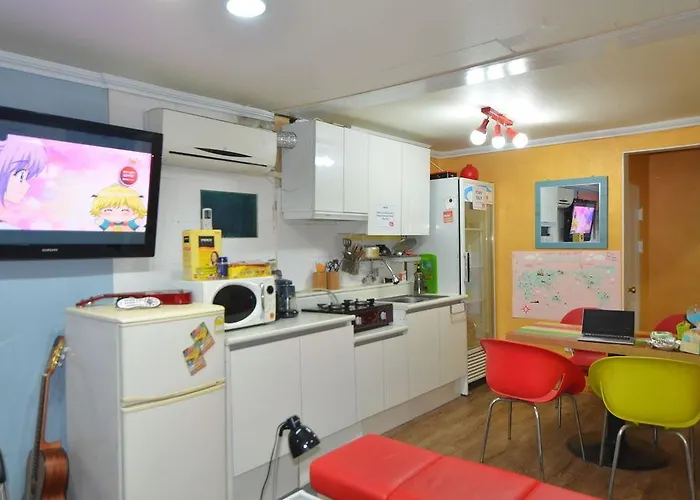 Yakorea Itaewon Hostel