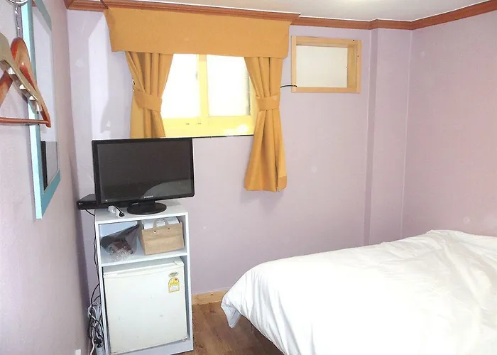 Yakorea Itaewon Hostel