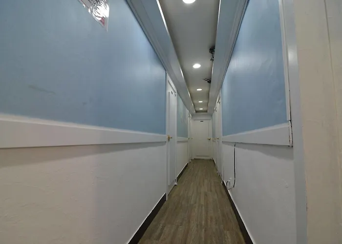 Yakorea Itaewon Hostel *